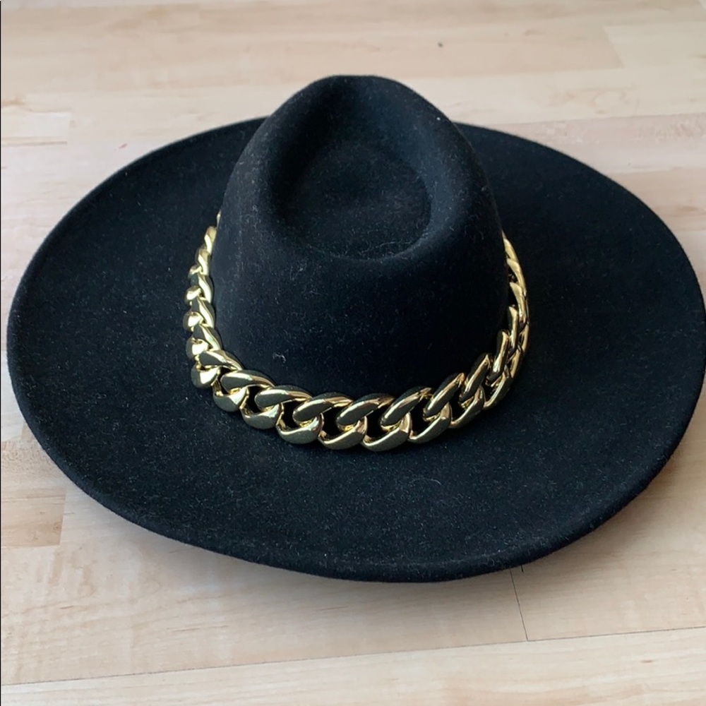 B-Low the belt size small wool hat with gold chain